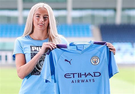 chloe kelly manchester city partner|chloe kelly kit number.